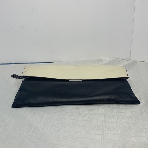 Pour La Victoire Frame Clutch in Black/White
Color:Black & White - Picture 5 of 10